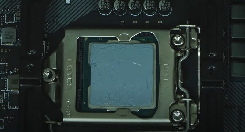 Нанесение термопасты