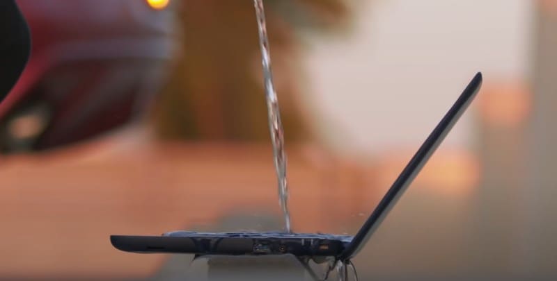 Пролилась жидкость на ноутбук