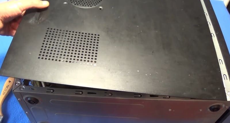 Снятие боковой панели