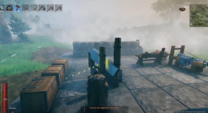 Столб из дерева и железа