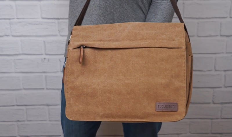 Сумка с ремнем для ношения на плече