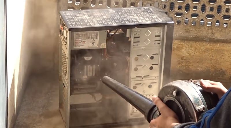 Удаление пыли потоком воздуха