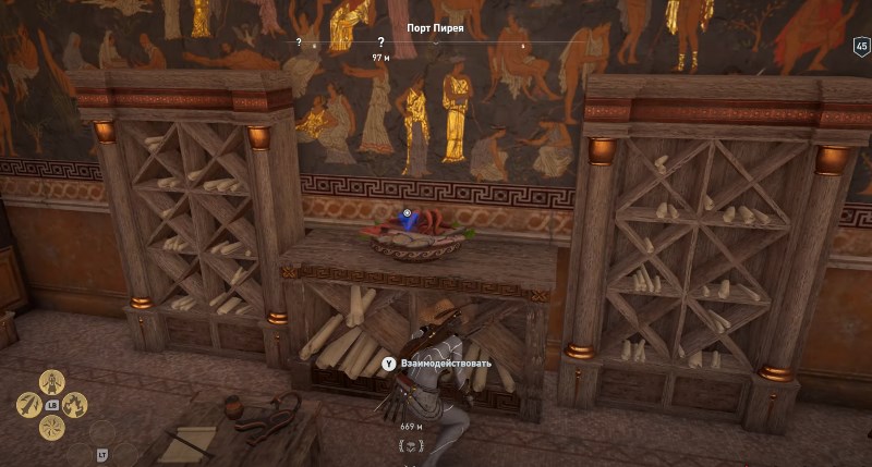 Миска с рыбой в порту Пирея